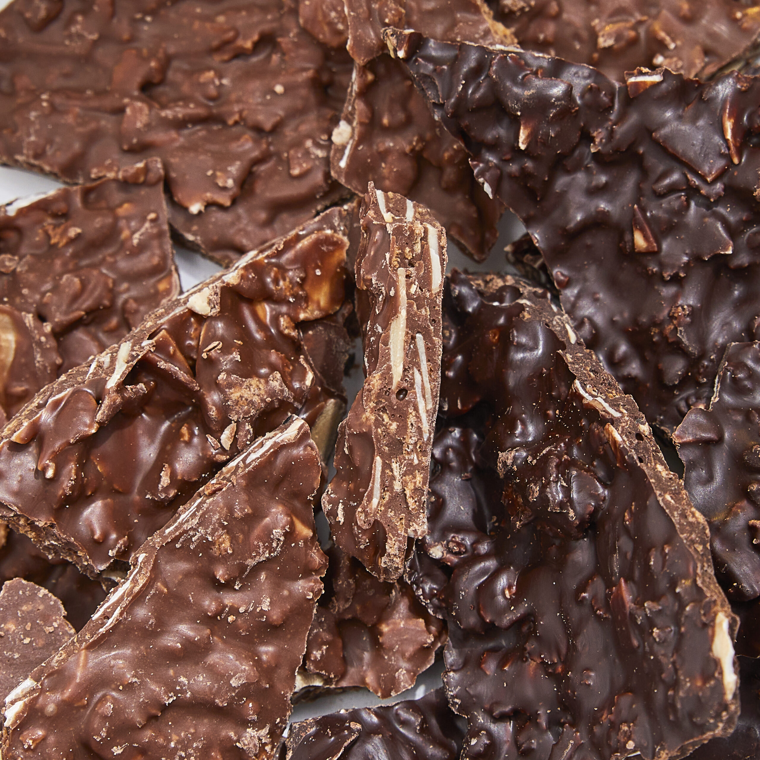 Pochette Craquants Chocolat Lait & Noir 150gr – Image 4